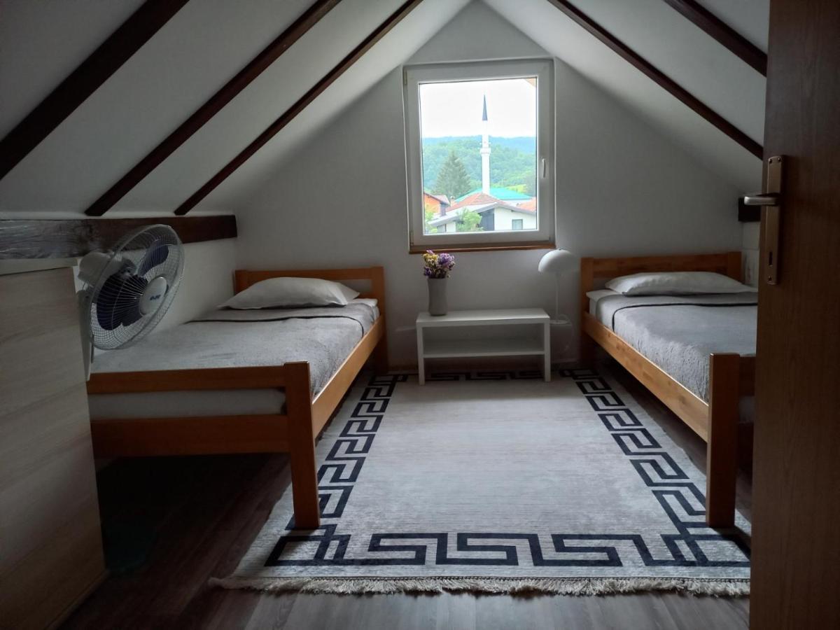 Vacation Home "Cehic" Kulen Vakuf Luaran gambar